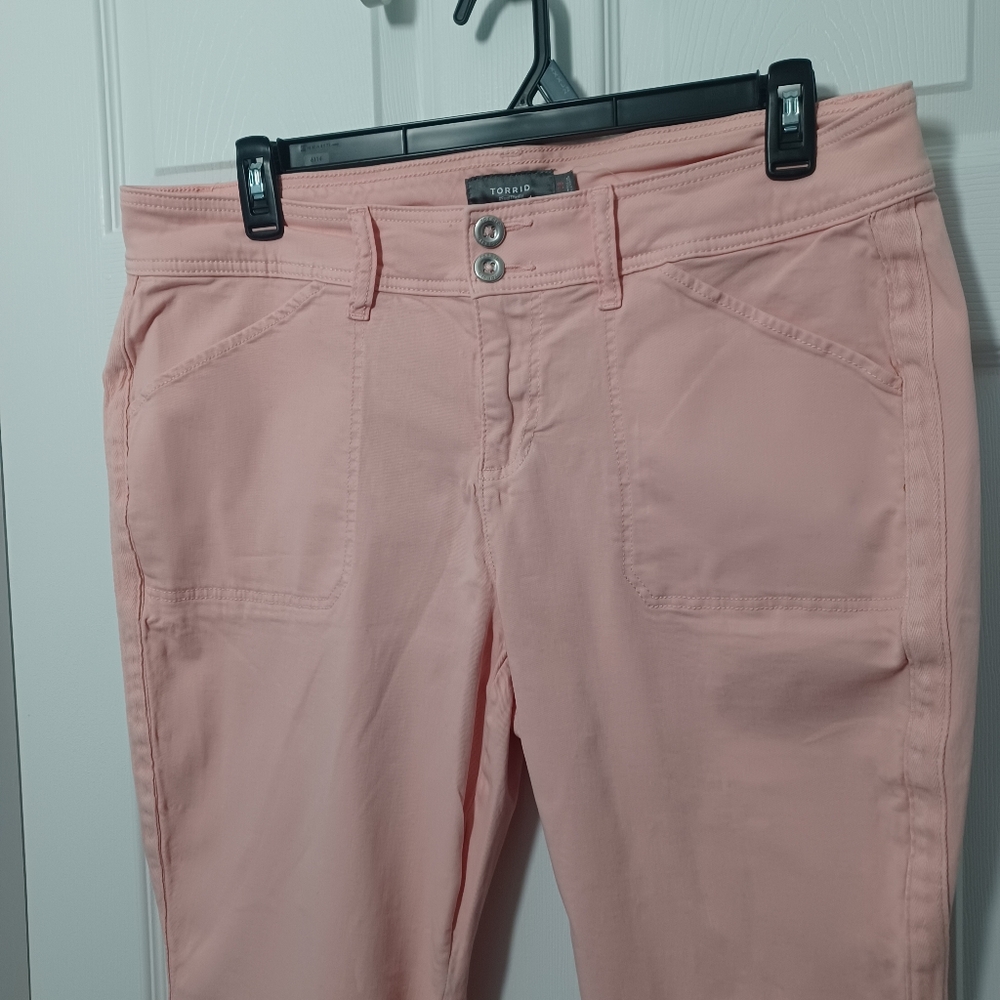 Torrid Pink Capris - Picture 2 of 4